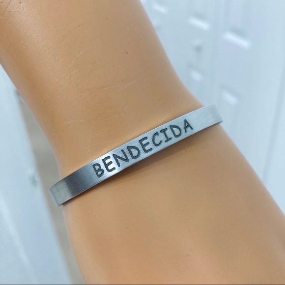 Bendecida Engraved Cuff Bangle - Engraved Bracelet - Picture 3 of 7